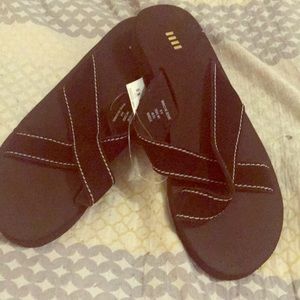 LAND’S END Suede Strap Sandals NWT